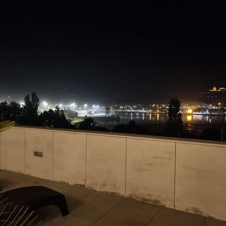 River Town View - Luxury Apartment With Jacuzzi On Terrace 维亚纳堡 外观 照片