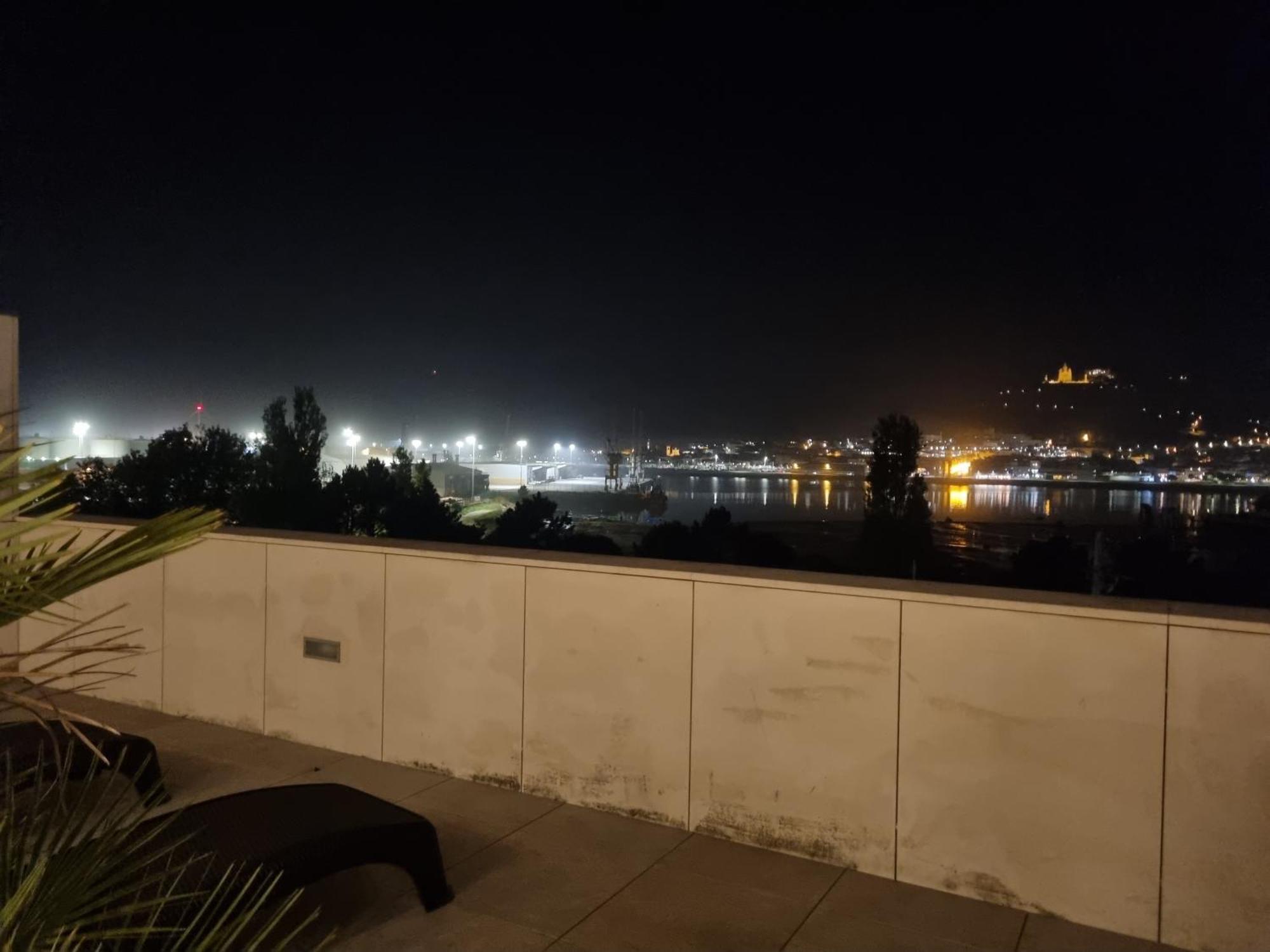 River Town View - Luxury Apartment With Jacuzzi On Terrace 维亚纳堡 外观 照片
