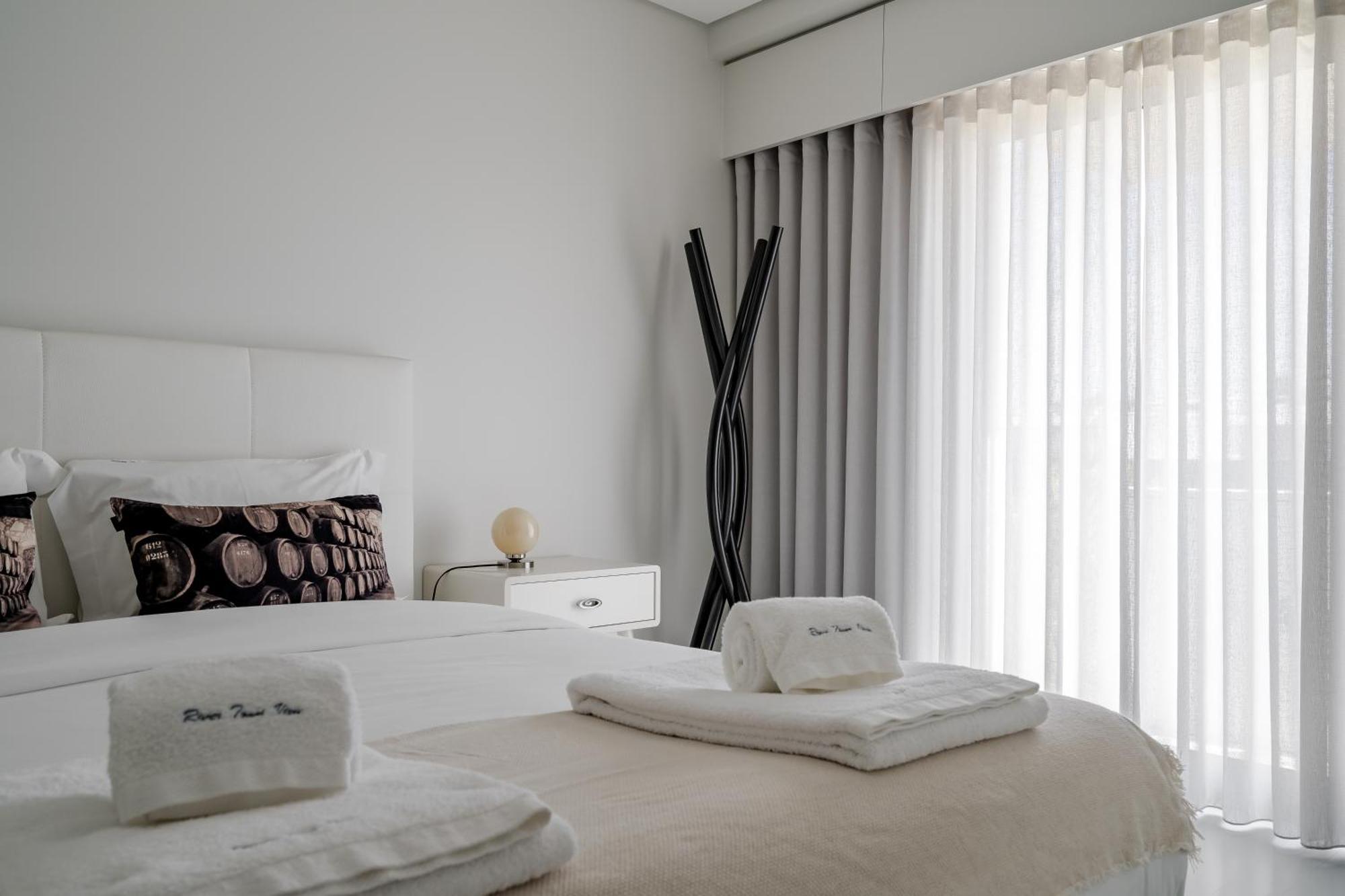 River Town View - Luxury Apartment With Jacuzzi On Terrace 维亚纳堡 外观 照片