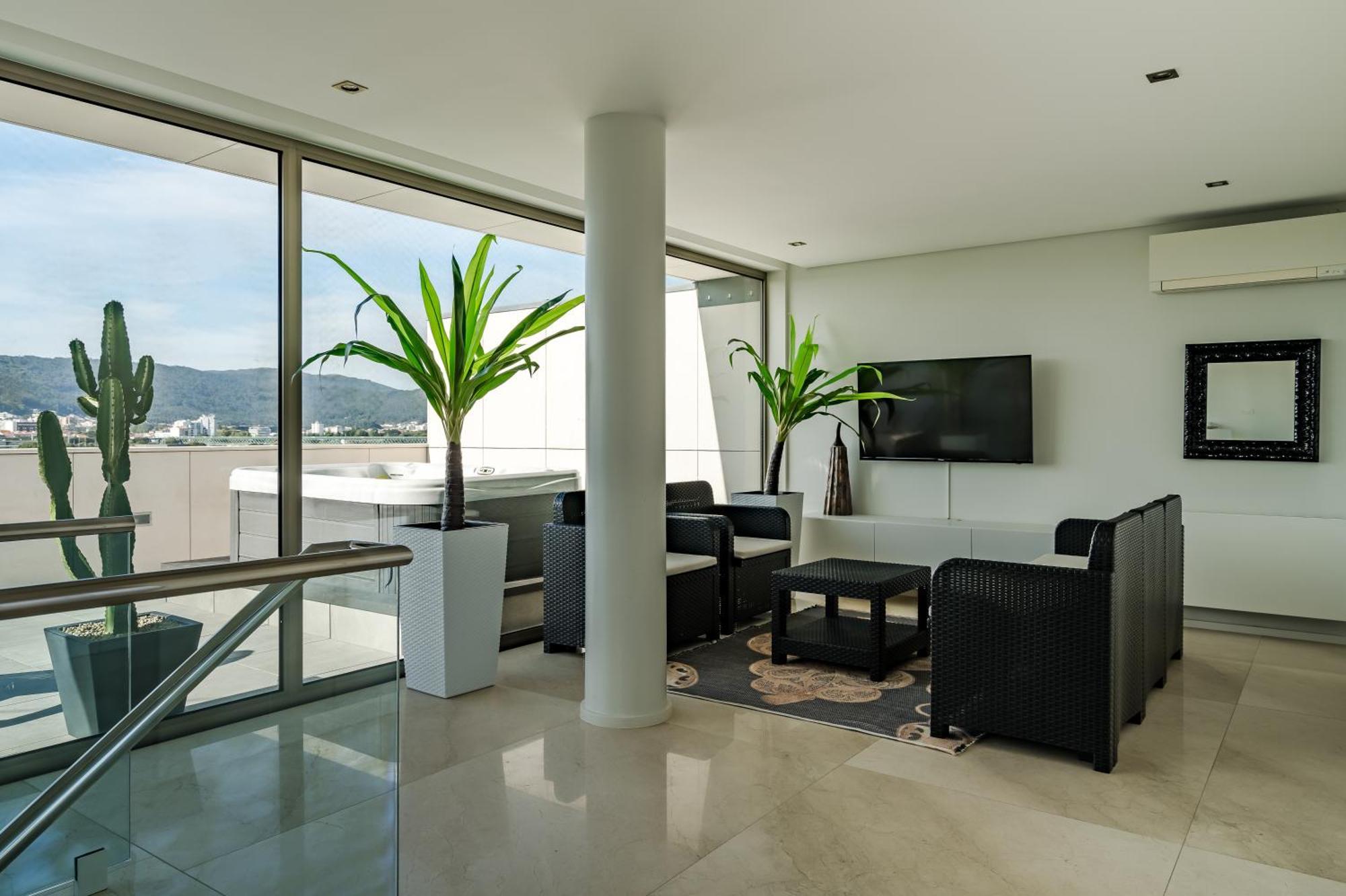 River Town View - Luxury Apartment With Jacuzzi On Terrace 维亚纳堡 外观 照片